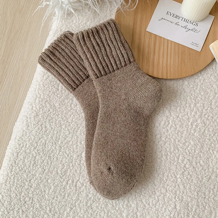 Chaussettes Femme Ultra Douces – Cozy & Chaudes pour l’Hiver