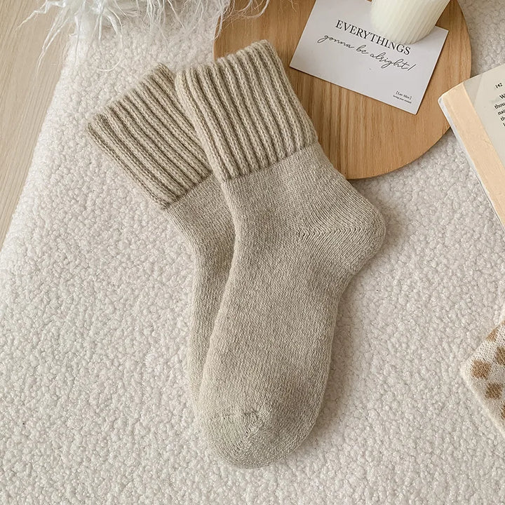Chaussettes Femme Ultra Douces – Cozy & Chaudes pour l’Hiver