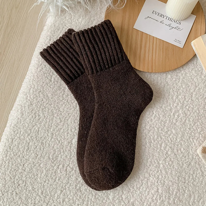 Chaussettes Femme Ultra Douces – Cozy & Chaudes pour l’Hiver