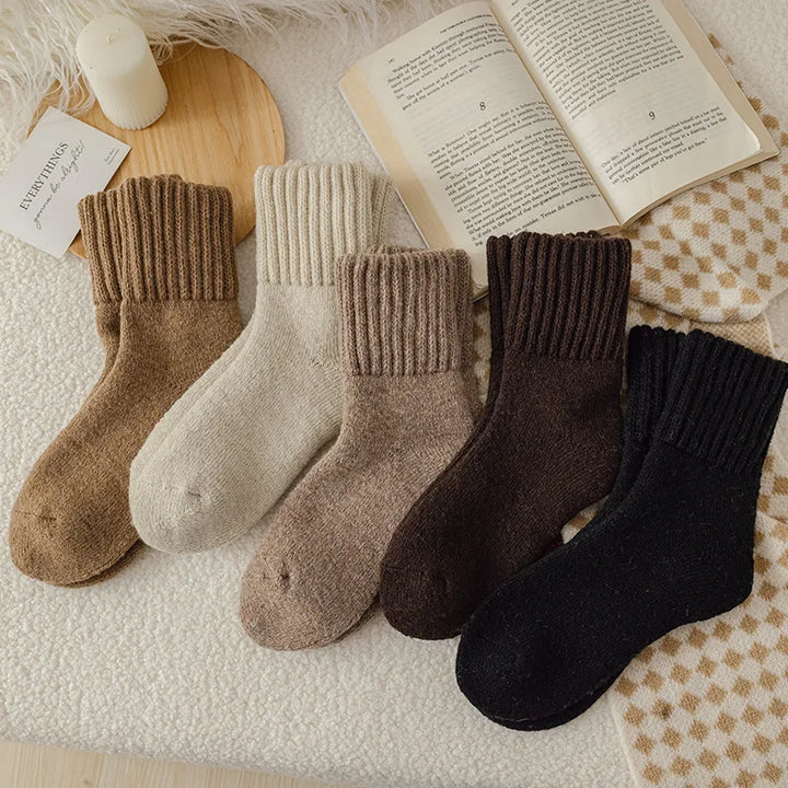 Chaussettes Femme Ultra Douces – Cozy & Chaudes pour l’Hiver
